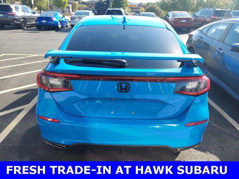 2024 Honda Civic Hatchback Sport Touring photo 5