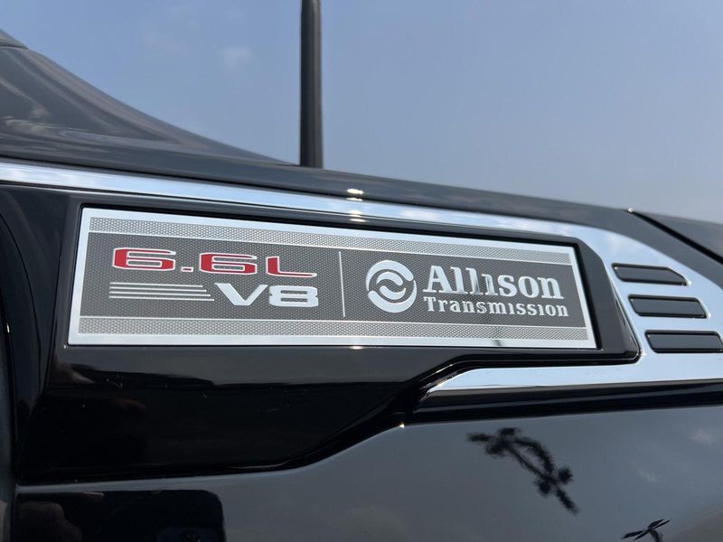 2025 Gmc Sierra HD Denali photo 3
