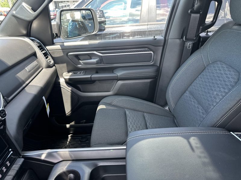 2025 RAM 1500 Big Horn Crew Cab 4x4 5