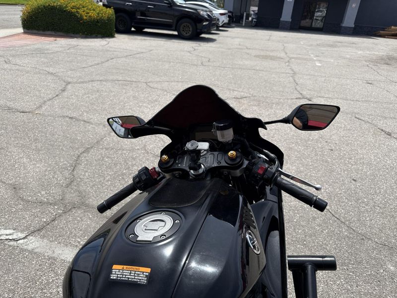 Used 2025 Yamaha YZF-R7 CA Image 13
