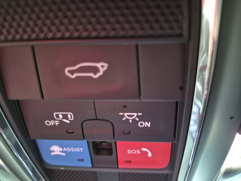 Used 2022 Jeep Grand Cherokee L LimitedImage 39