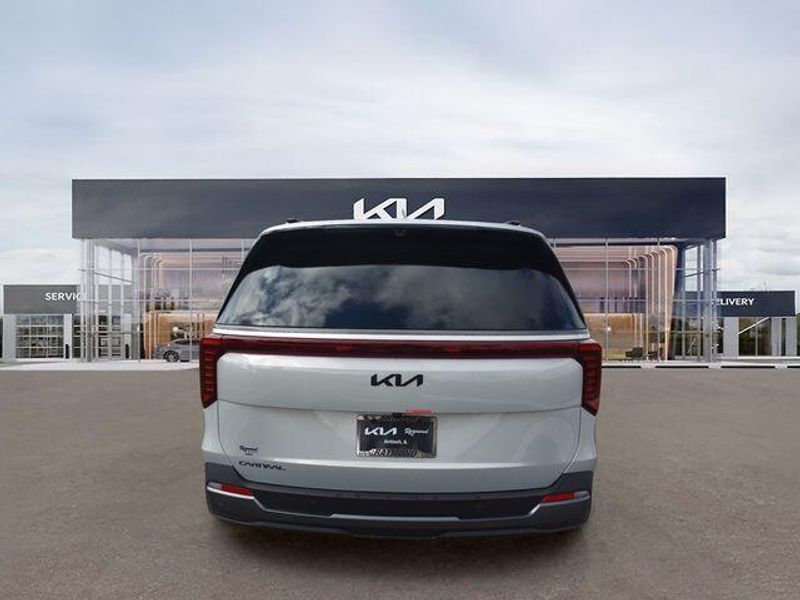 New 2026 Kia Carnival SX PrestigeImage 5
