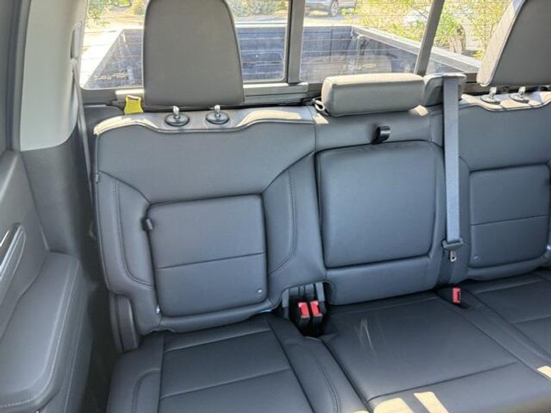 2025 Chevrolet Silverado 1500 RST photo 11