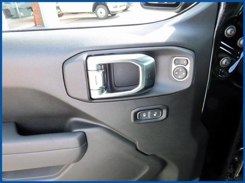 New 2025 Jeep Wrangler 4-DOOR SPORT S