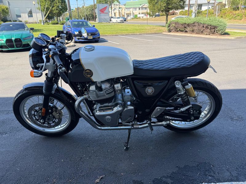 2022 Royal Enfield INT 650Image 2