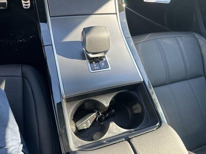 Used 2025 Land Rover Range Rover Evoque Dynamic SE