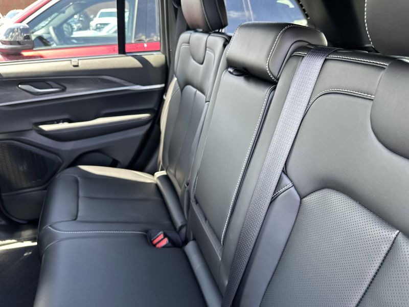 2025 Jeep Grand Cherokee Limited 4x4Image 16