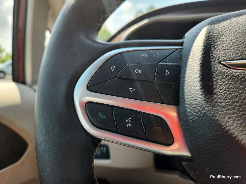 Used 2023 Chrysler Voyager LXImage 48