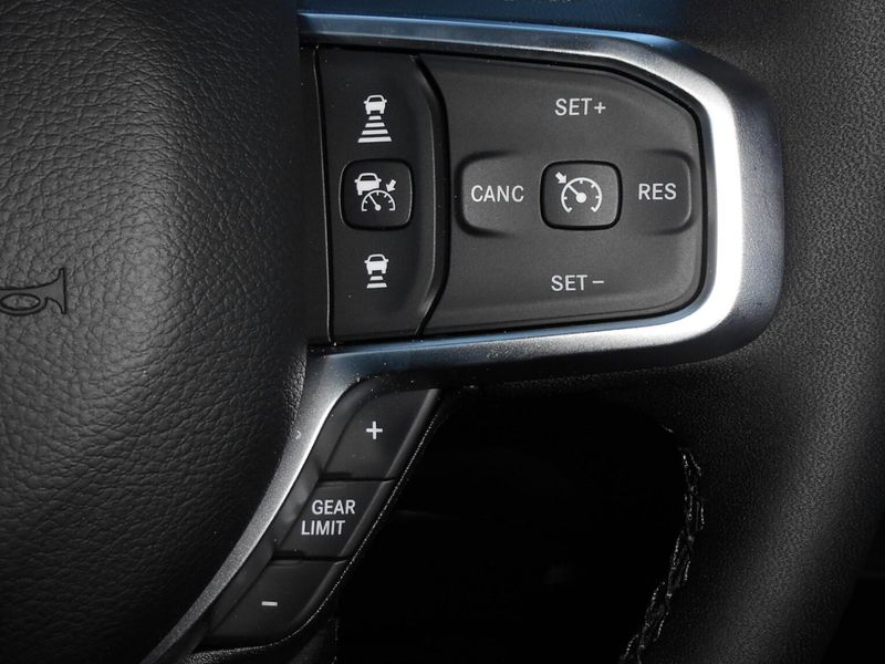 2025 RAM 1500 Big Horn Crew Cab 4x4 5