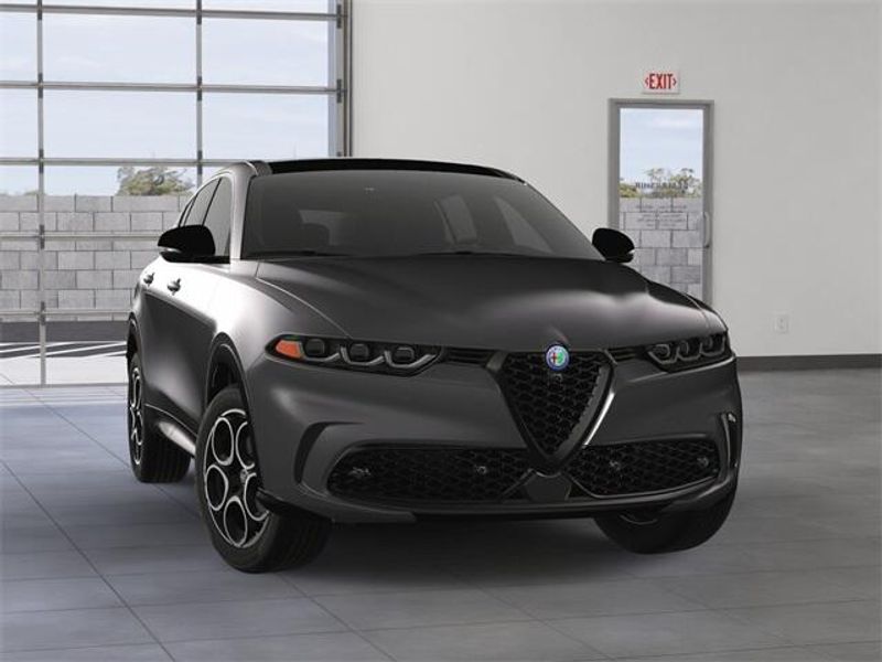 2025 Alfa Romeo Tonale photo 5
