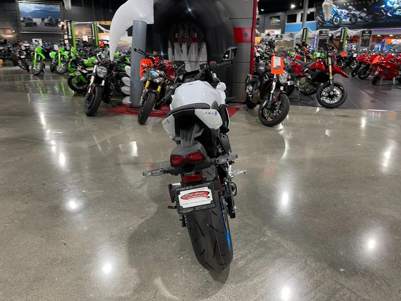 New 2026 Suzuki GSX-8R Image 20