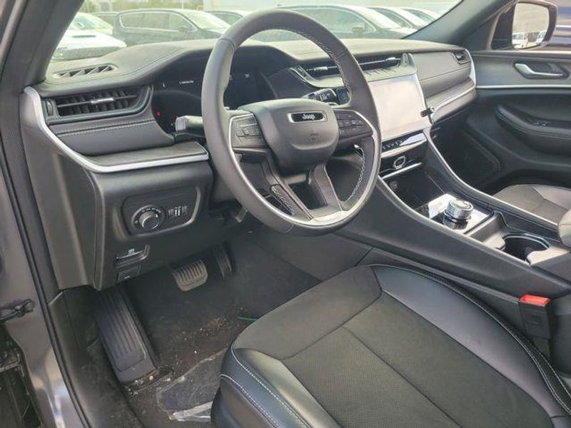 New 2026 Jeep Grand Cherokee Laredo