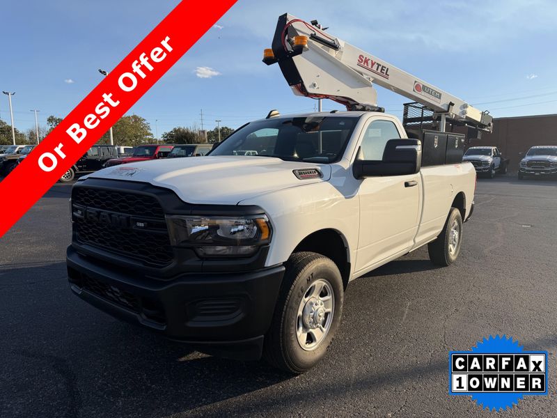 Used 2023 RAM 3500 TradesmanImage 1