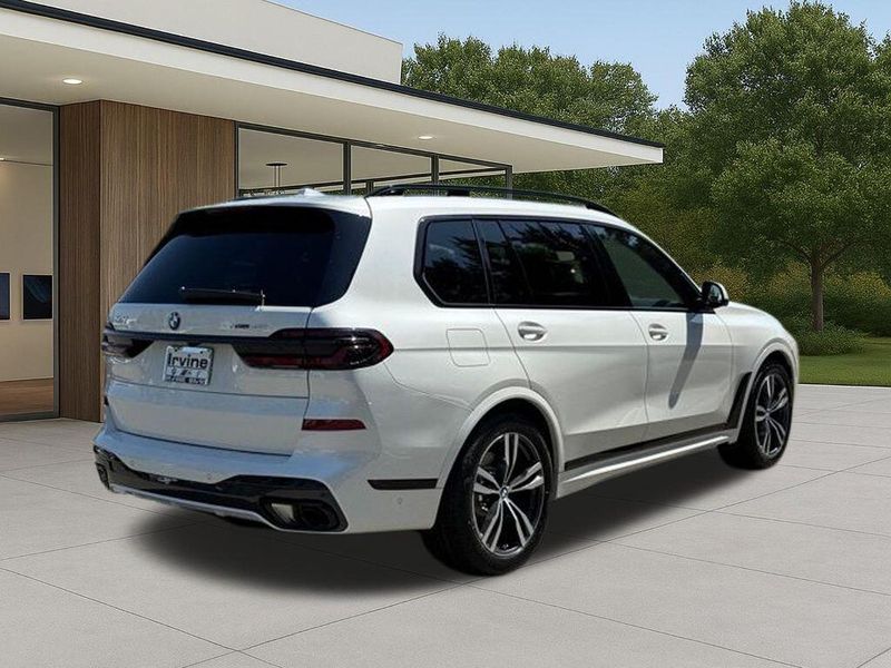 New 2026 BMW X7 xDrive40iImage 8