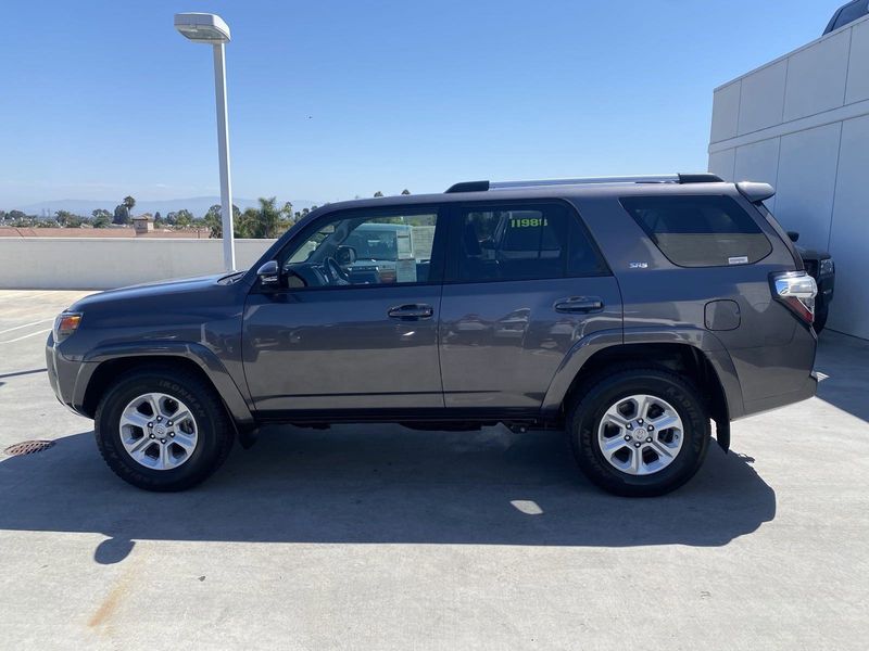 2021 Toyota 4Runner SR5 PremiumImage 7