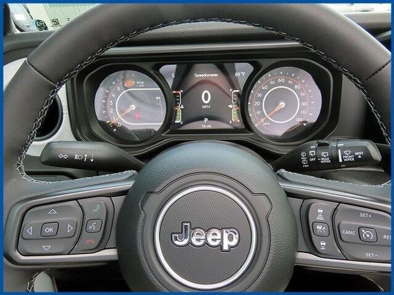 New 2025 Jeep Wrangler WillysImage 15