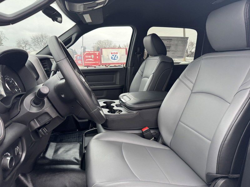 2024 RAM 5500 Chassis Cab TradesmanImage 9