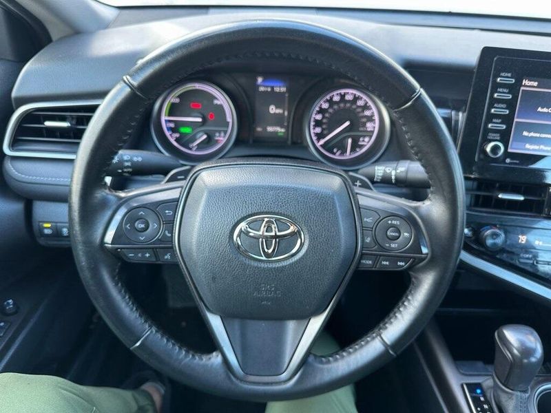 2022 Toyota Camry SEImage 2