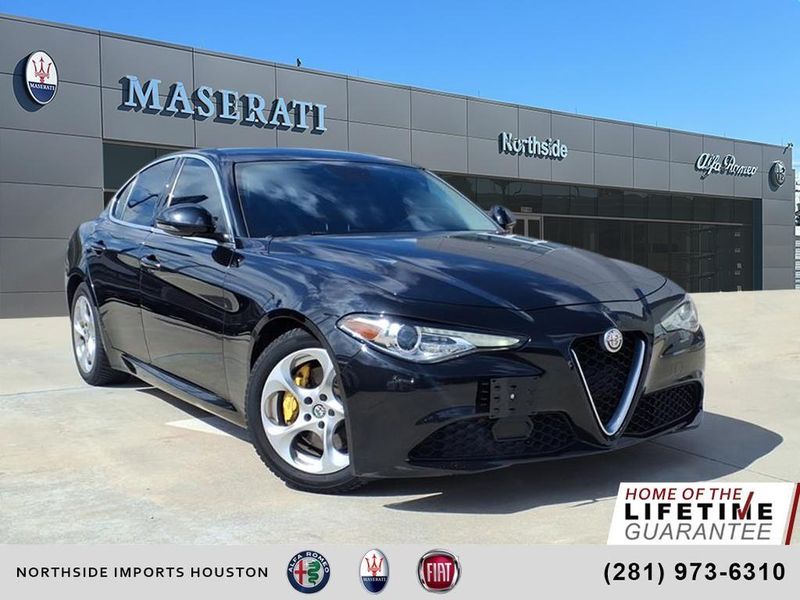 Used 2019 Alfa Romeo Giulia Image 1