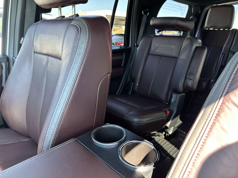 Used 2017 Ford Expedition PlatinumImage 38