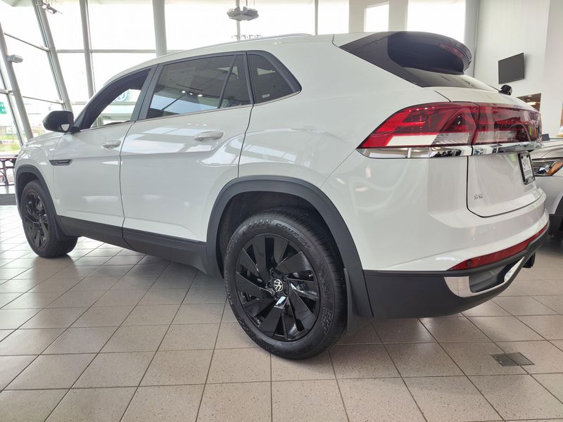 2025 Volkswagen Atlas Cross Sport SE AWD w/Technology/SunroofImage 10