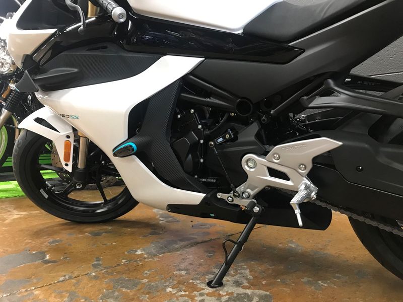 2024 CFMOTO 450SS Image 4