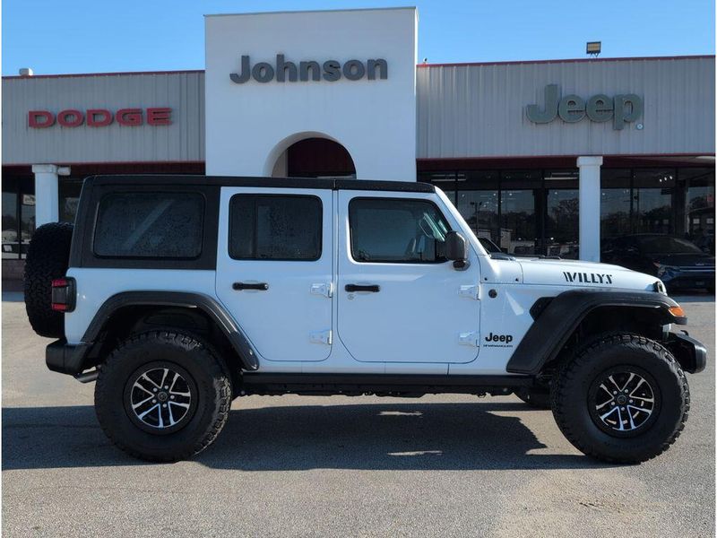 Used 2024 Jeep Wrangler WillysImage 6