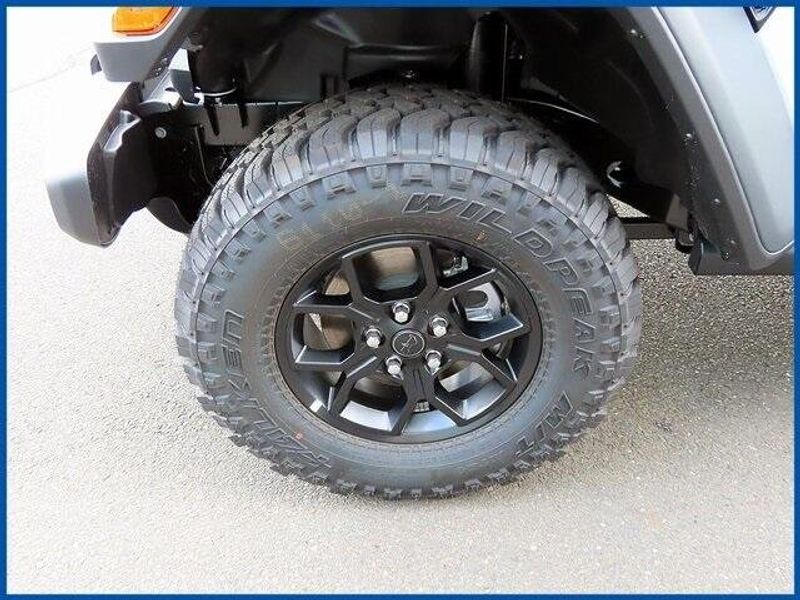 New 2025 Jeep Wrangler WillysImage 4