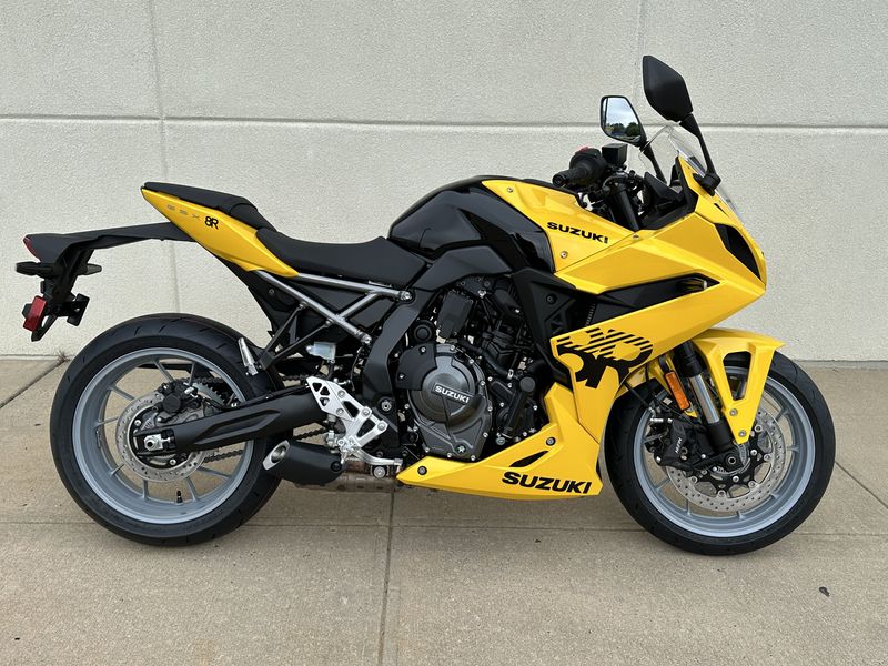 2024 Suzuki GSX8RImage 2