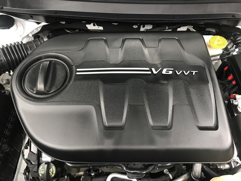 Used 2022 Jeep Cherokee Latitude LuxImage 19