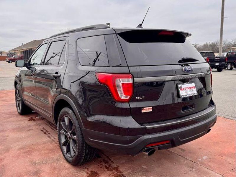 Used 2019 Ford Explorer XLTImage 8
