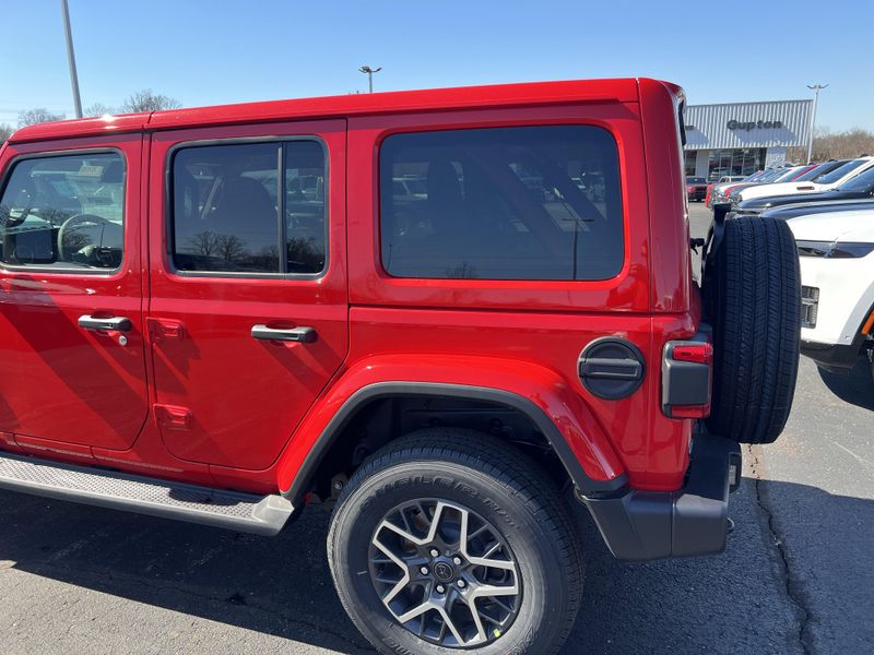 New 2026 Jeep Wrangler 4-door SaharaImage 10