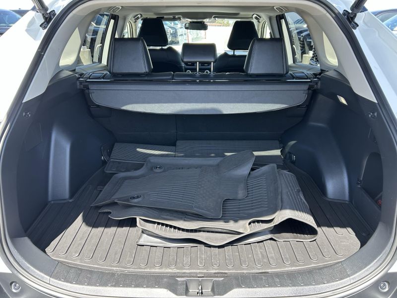 2022 Toyota RAV4 XLE PremiumImage 15
