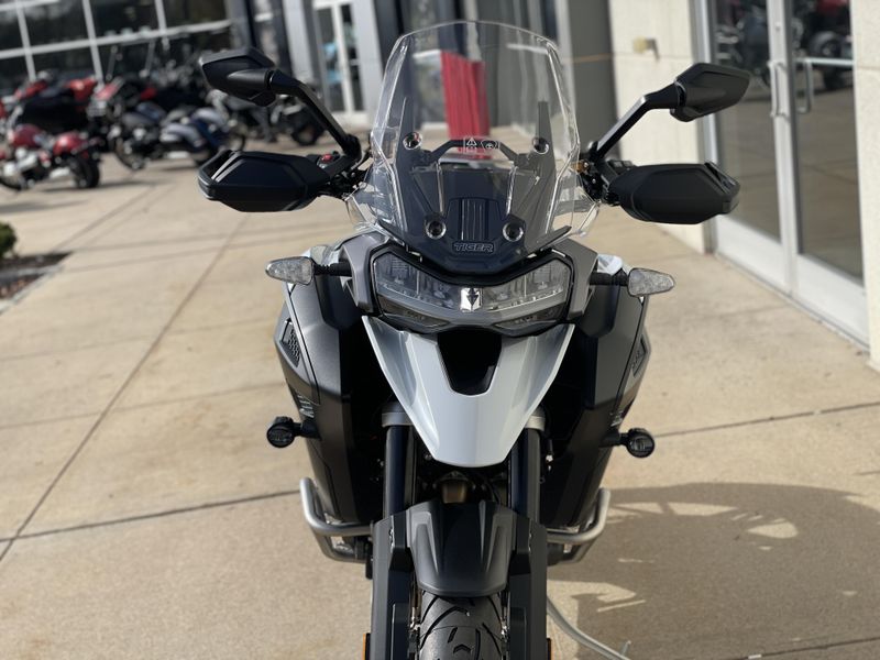 2024 Triumph TIGER 1200 GT EXPLORERImage 4
