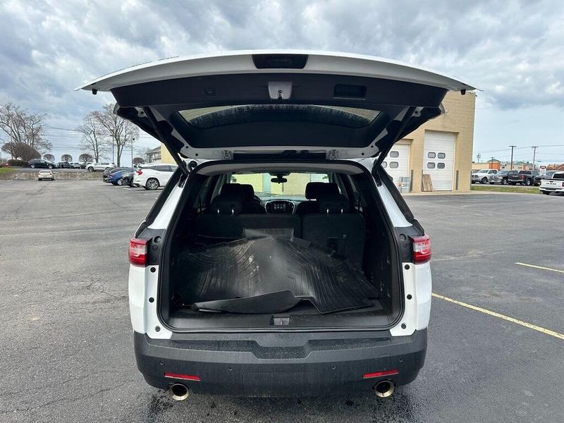 2019 Chevrolet Traverse LTImage 16