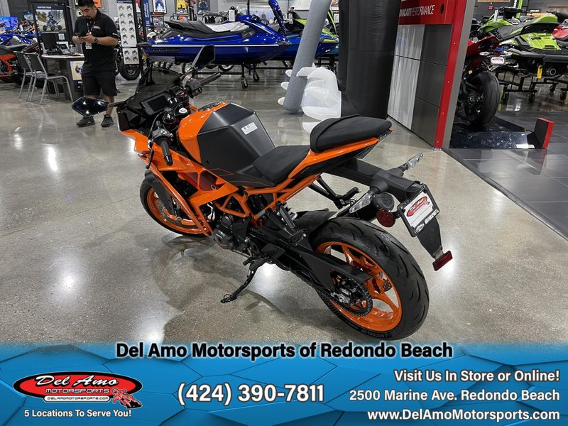 New 2024 KTM RC 390 Image 6
