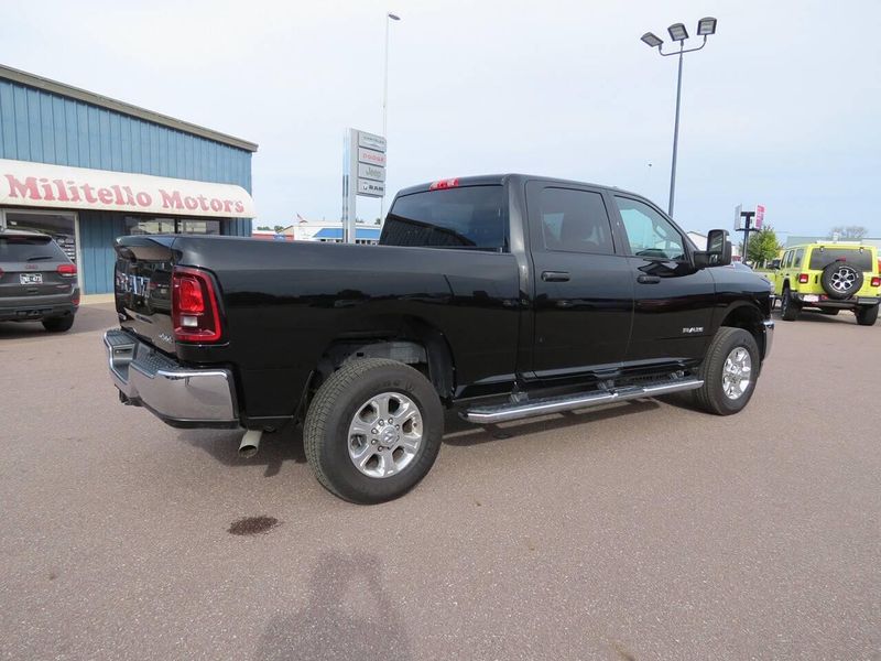Used 2026 RAM 2500 Big Horn 4x4 4dr Crew Cab 6.3 ft. SB PickupImage 7