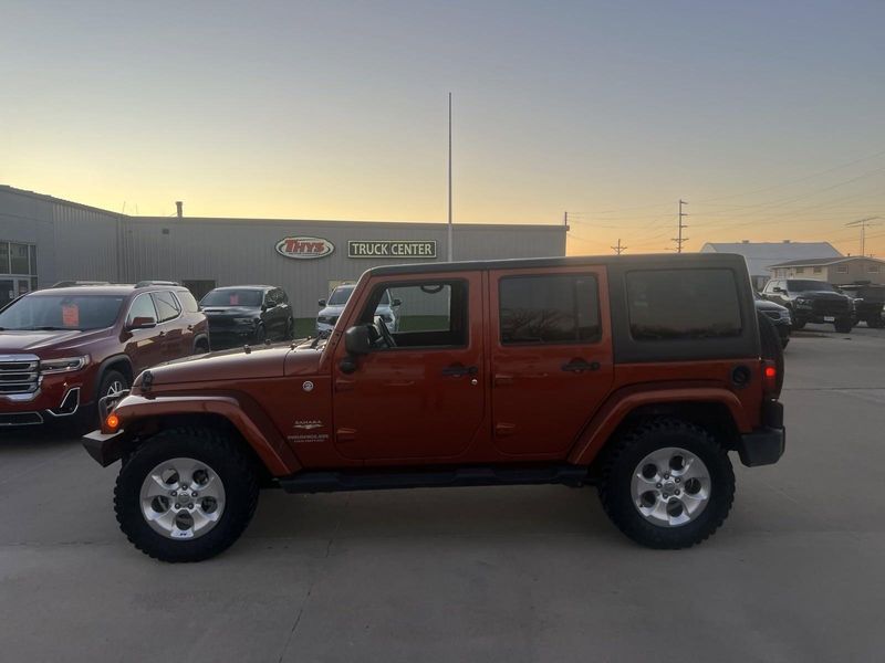 2014 Jeep Wrangler Unlimited SaharaImage 36