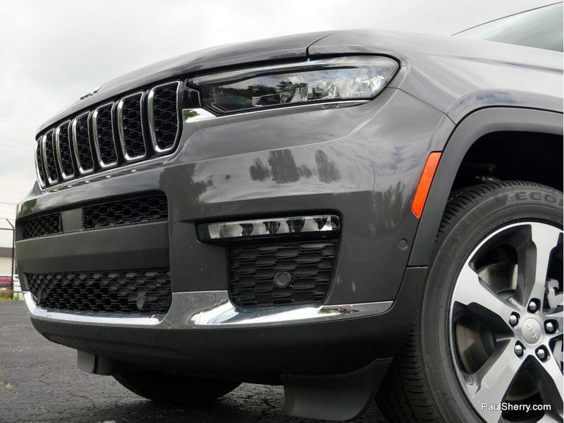2025 Jeep Grand Cherokee L Limited 4x4Image 14