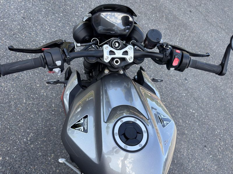 2024 Triumph Street Triple 765 RS 