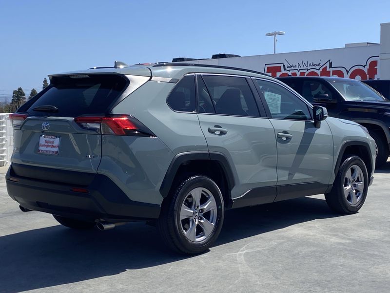 2023 Toyota RAV4 XLEImage 4