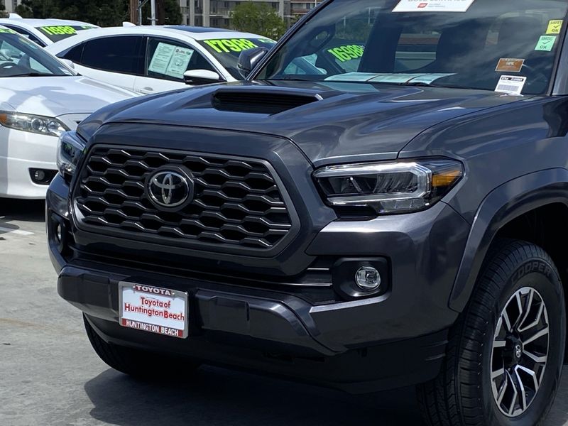 2020 Toyota Tacoma TRD SportImage 9