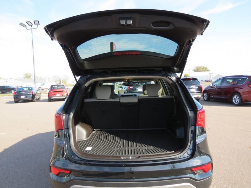 Used 2017 Hyundai Santa Fe Sport 2.4L AWD 4dr SUVImage 26