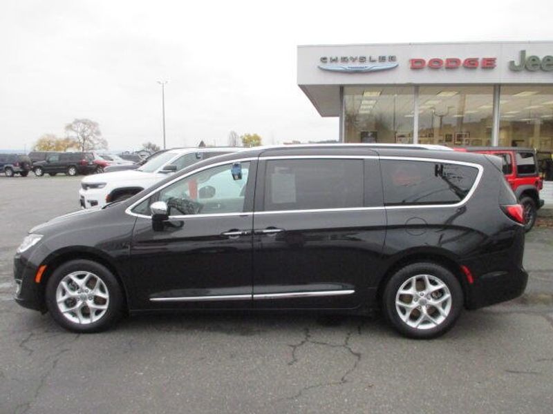 Used 2020 Chrysler Pacifica LimitedImage 14
