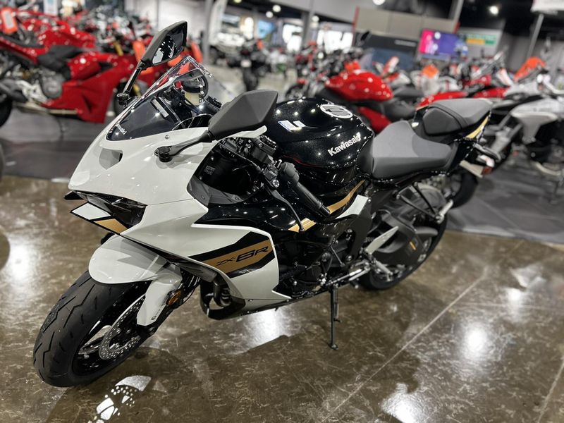 New 2026 Kawasaki NINJA ZX-6R ABS Image 10