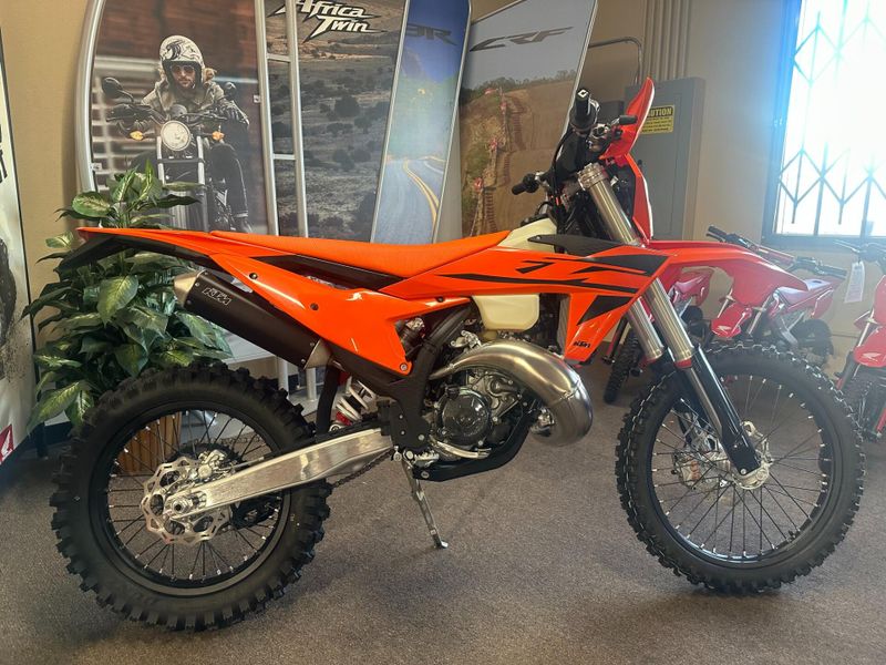New 2025 KTM 150 XC-W Image 11