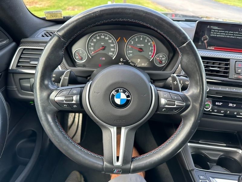 2016 BMW M4 BaseImage 2