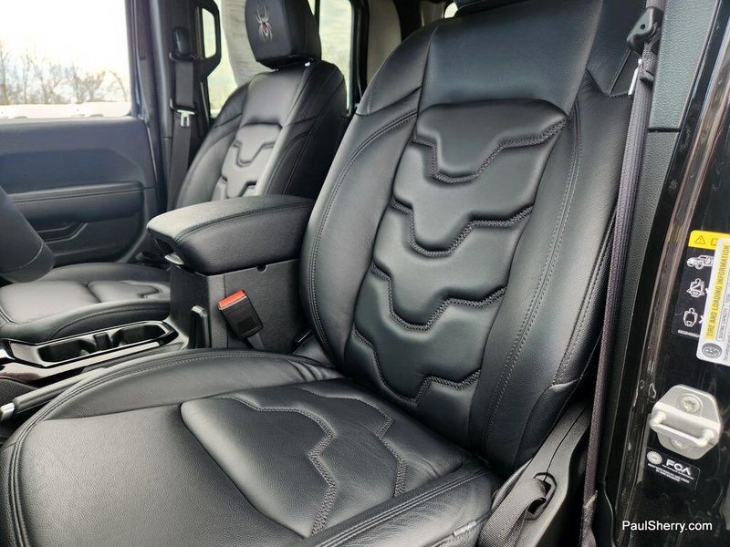 2022 Jeep Gladiator OverlandImage 41