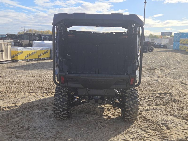 New 2026 Honda PIONEER 10005 DELUXE Image 10