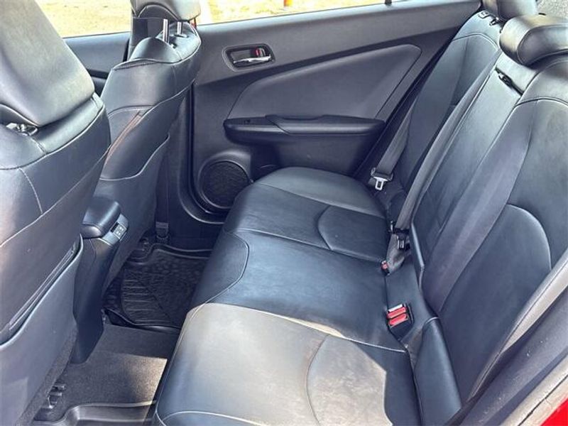 2019 Toyota Prius LImage 16